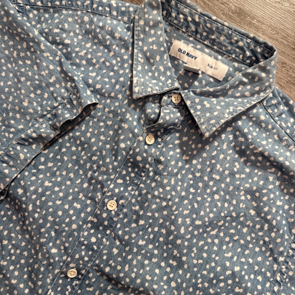 Old Navy Shirt Mens Large Blue Polka Dot Cotton Slim Fit Preppy Denim Chambray